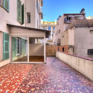 Property in Carre d'Argent