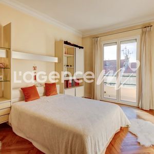 Property in Carre d'Or