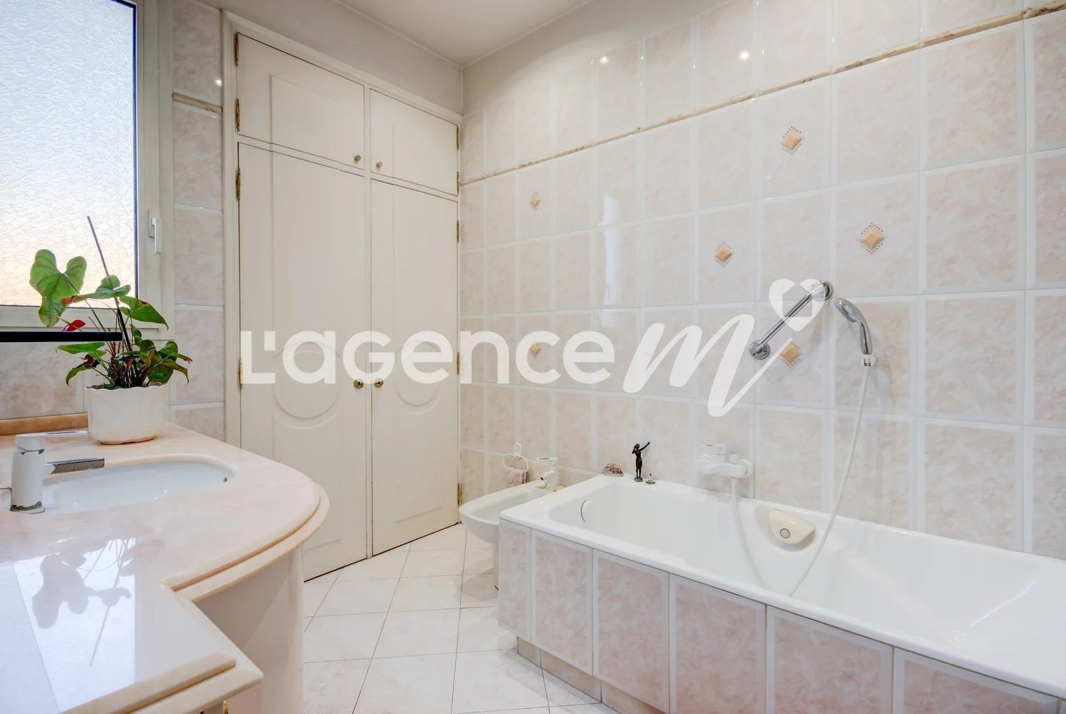 Property photo in Carre d'Or