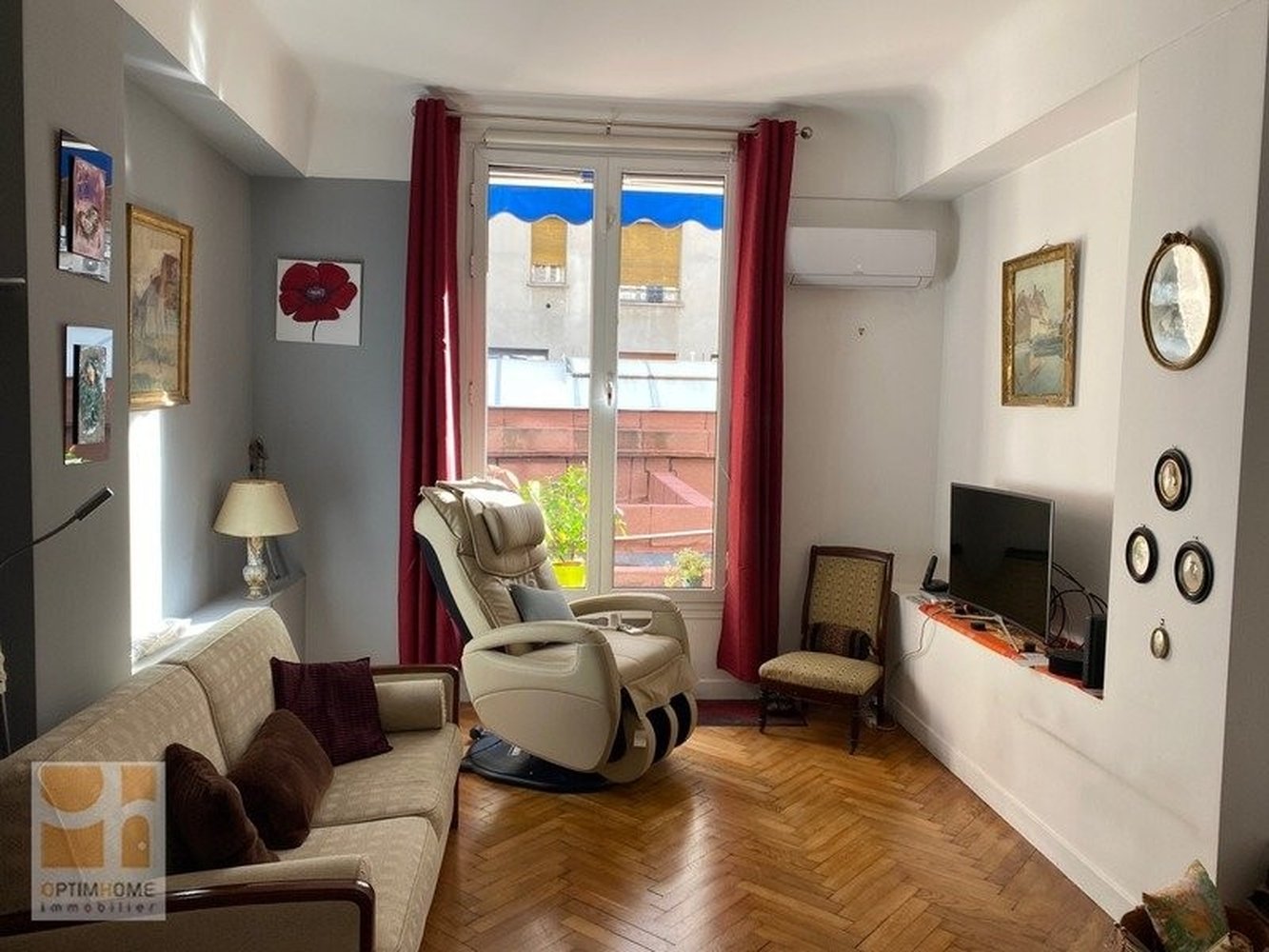 Property photo in Carre d'Or