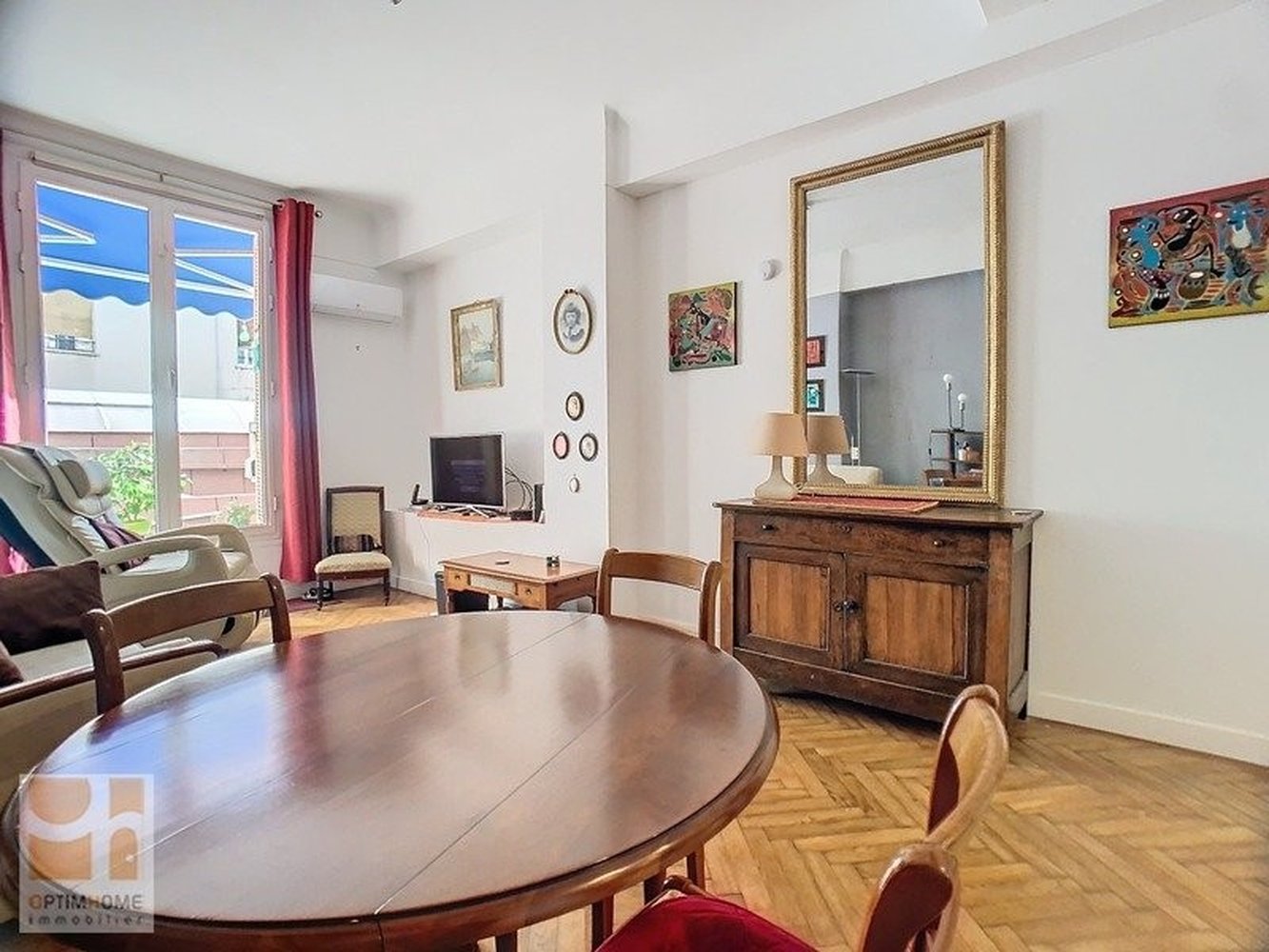 Property photo in Carre d'Or