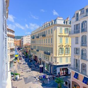 Property in Carre d'Or