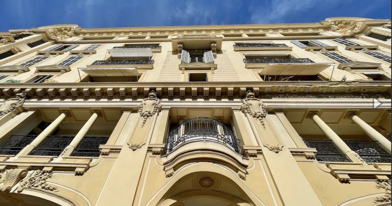 Property photo in Carre d'Argent