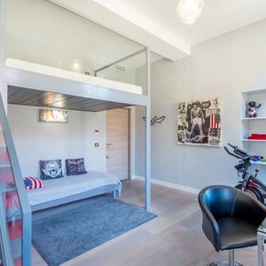 Property in Carre d'Argent