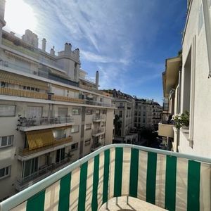 Property in Carre d'Argent