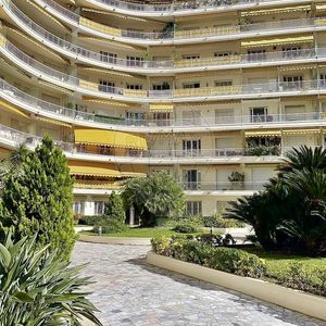 Property in Carre d'Argent