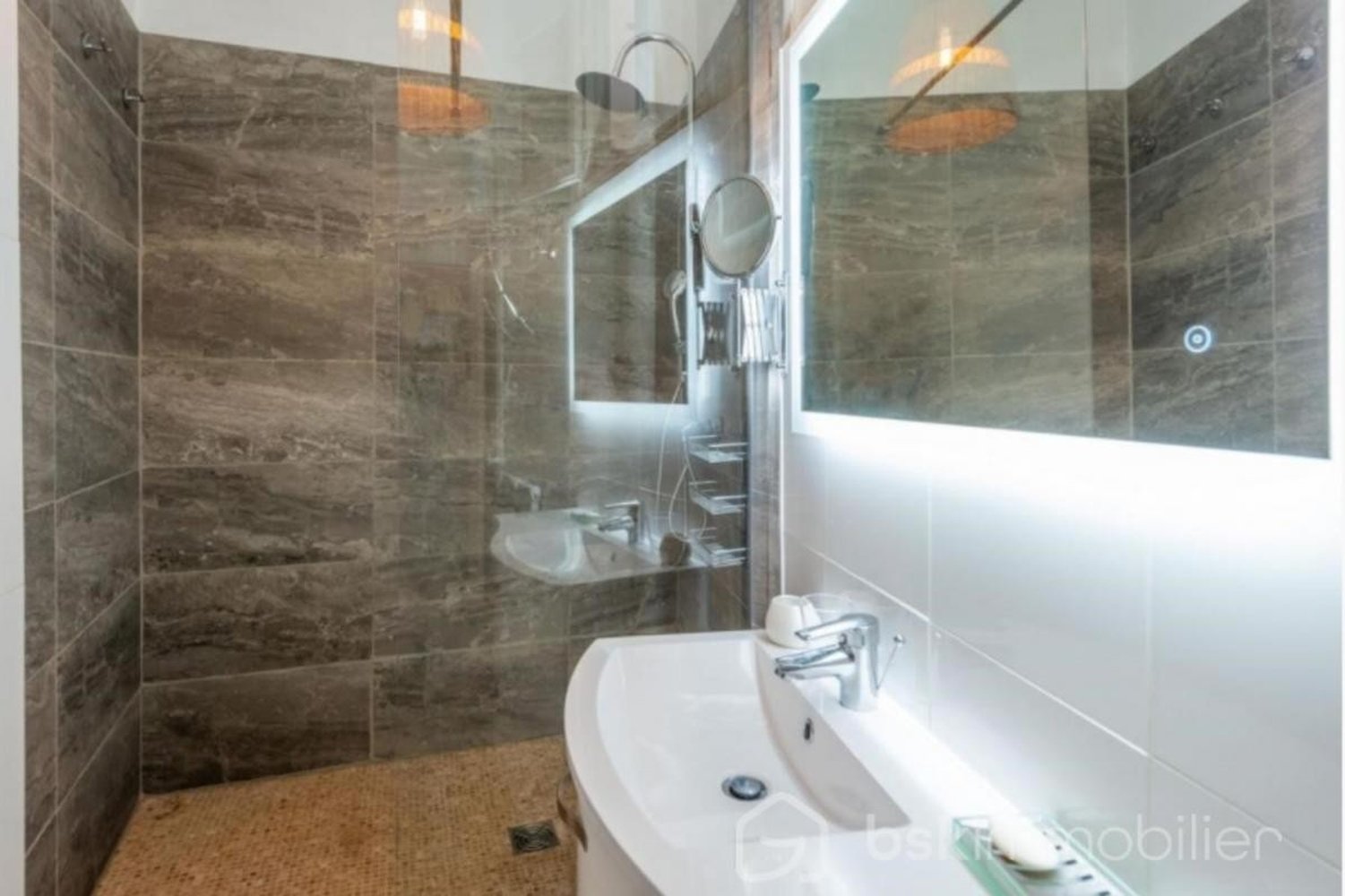 Property photo in Carre d'Argent