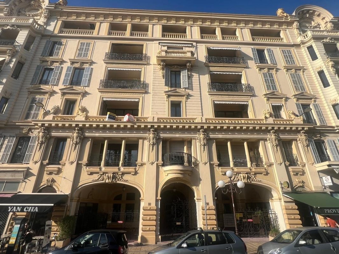 Property photo in Carre d'Argent