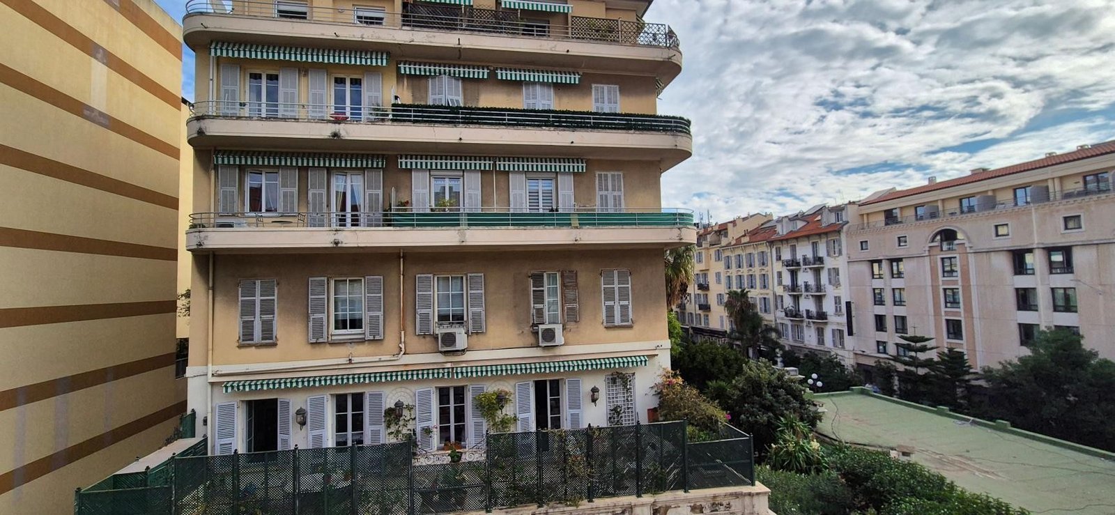 Property photo in Carre d'Argent