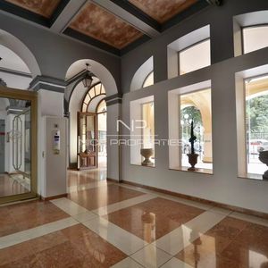 Property in Carre d'Argent