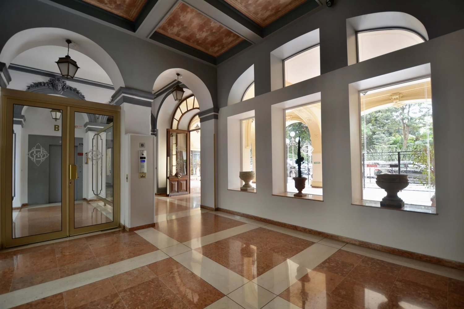 Property photo in Carre d'Argent