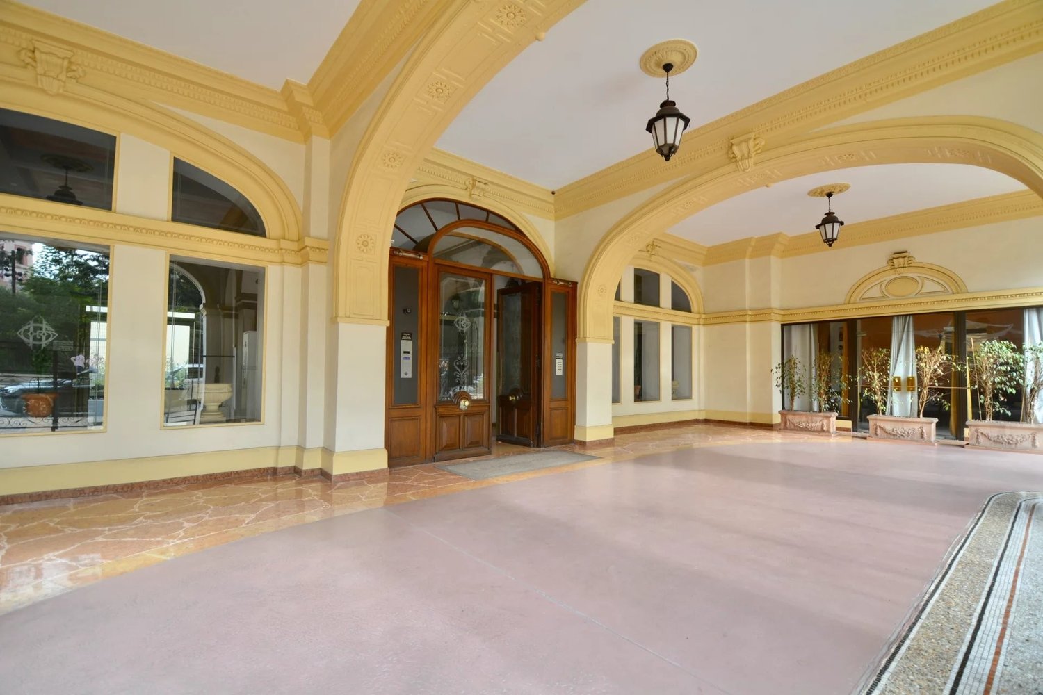 Property photo in Carre d'Argent