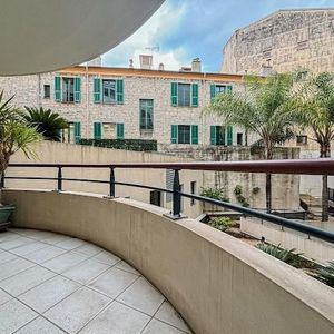 Property in Carre d'Argent