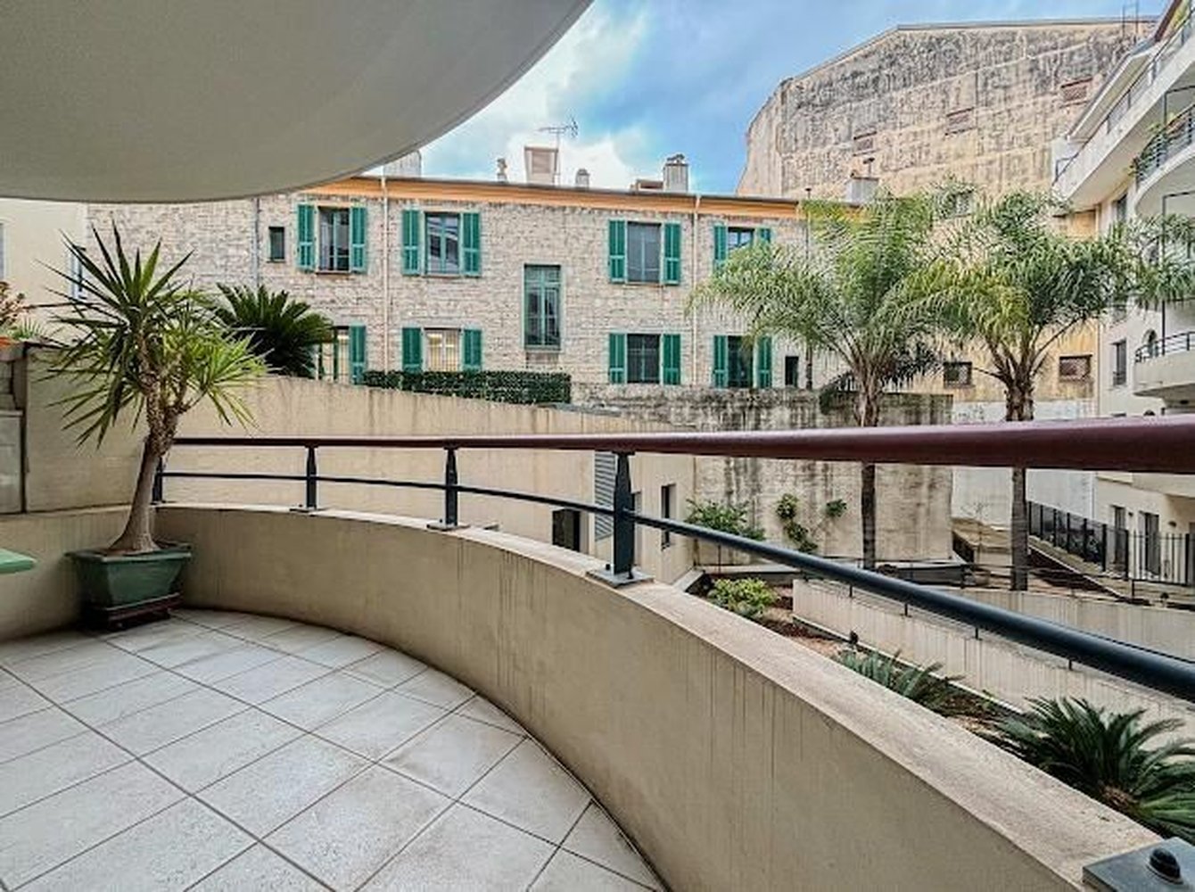 Property photo in Carre d'Argent