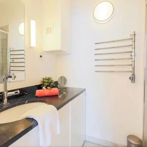 Property in Carre d'Argent