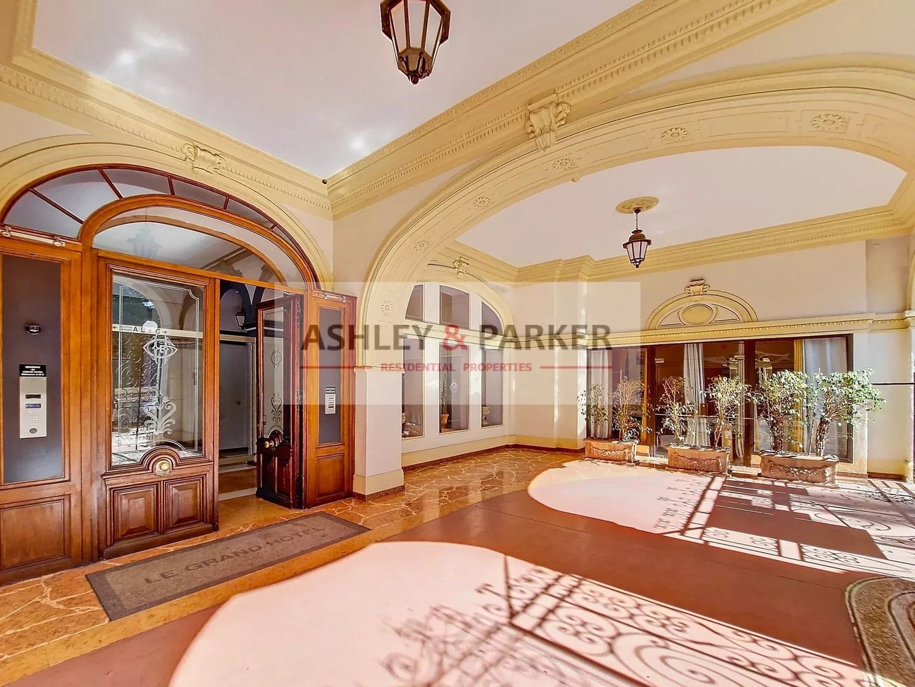 Property photo in Carre d'Argent