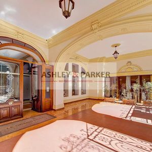 Property in Carre d'Argent