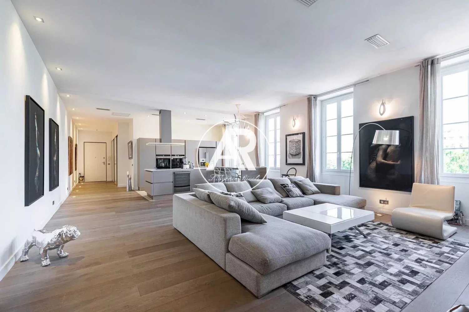 Property photo in Carre d'Argent