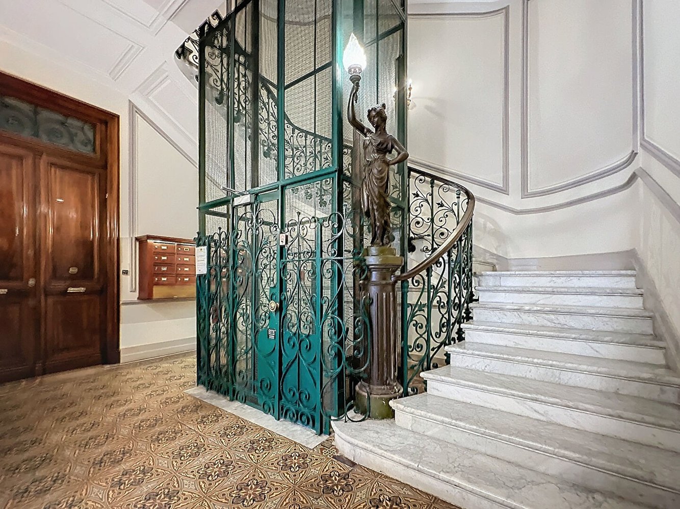 Property photo in Carre d'Or