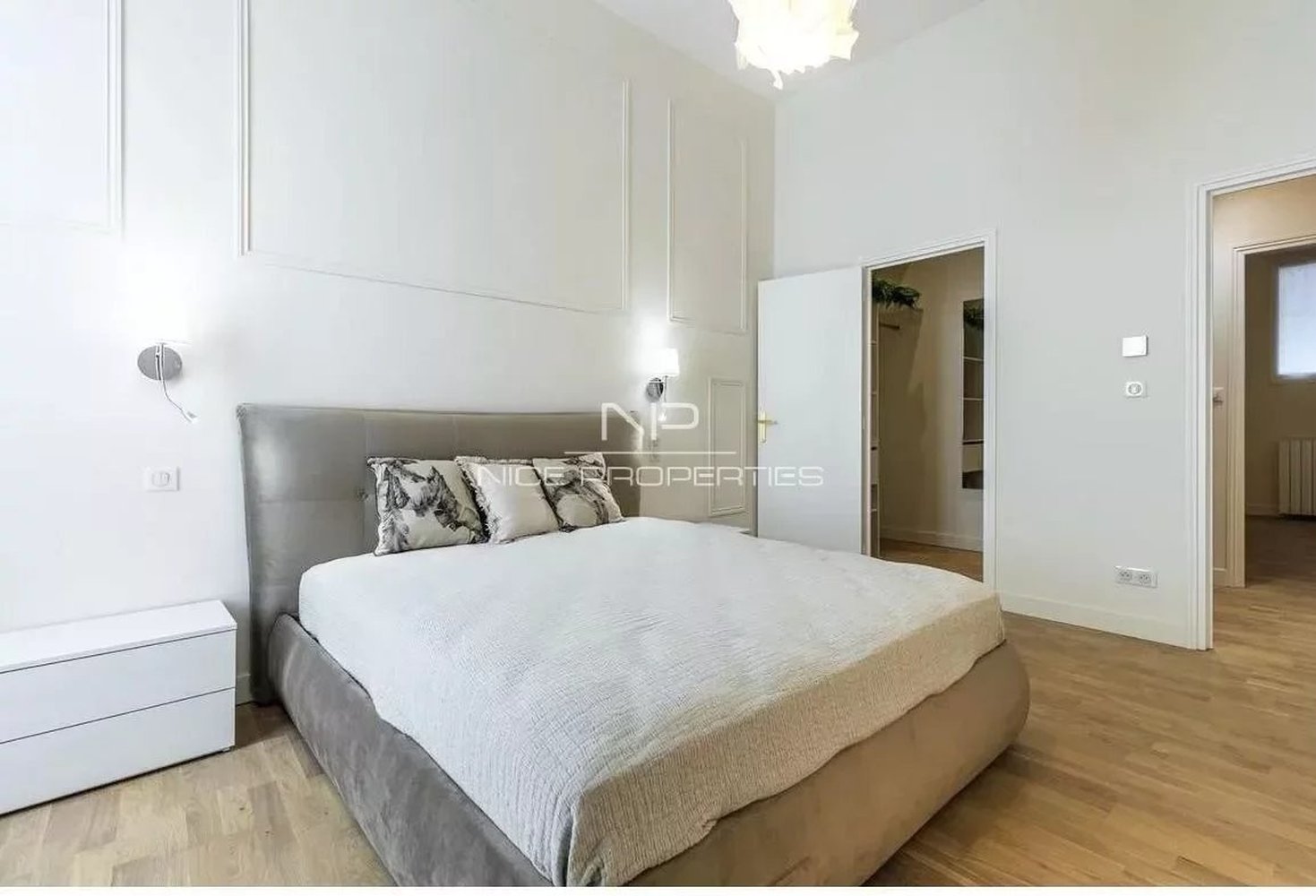 Property photo in Carre d'Or