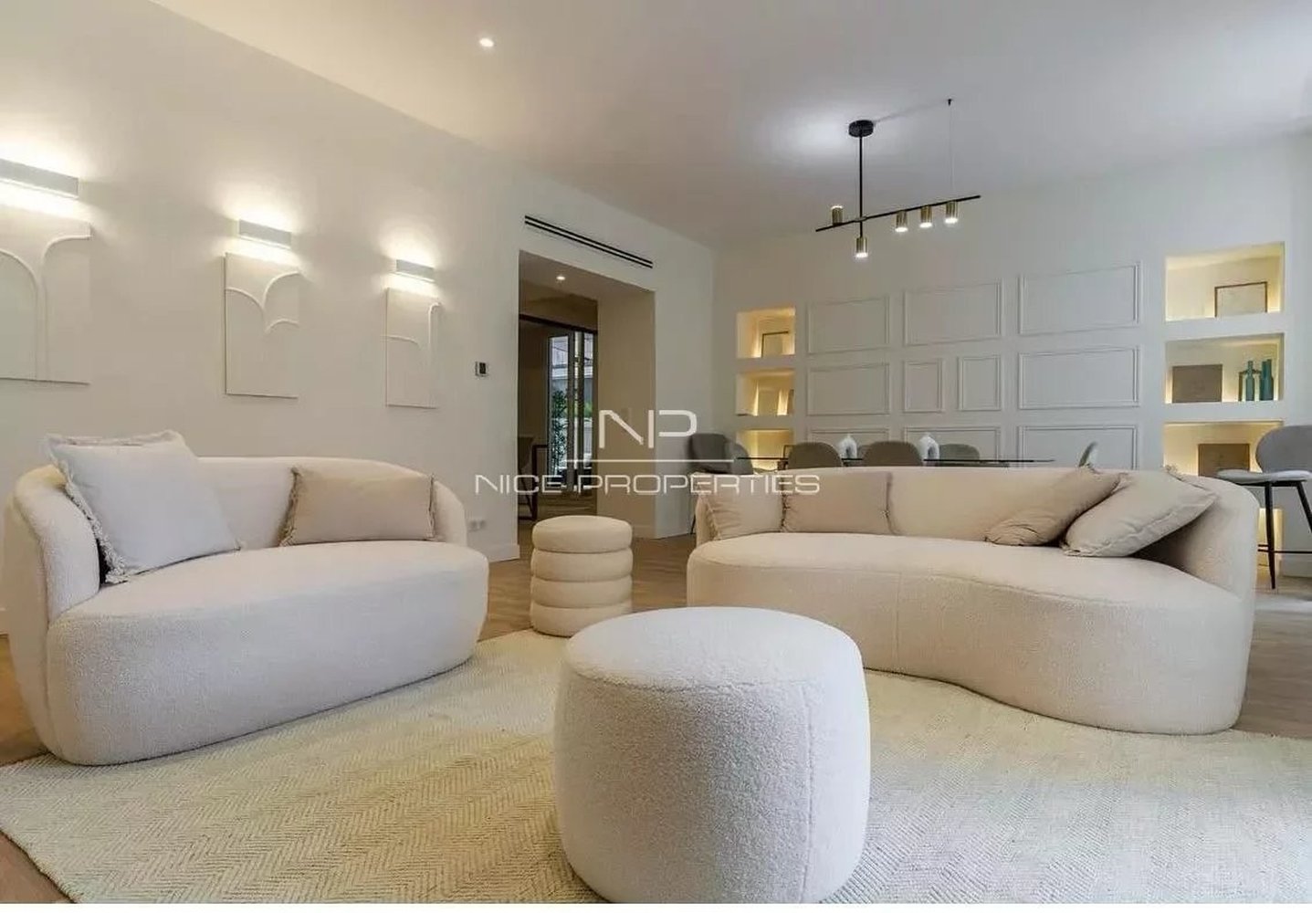 Property photo in Carre d'Or