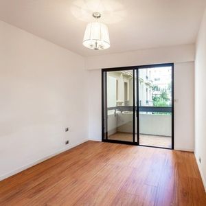 Property in Carre d'Or