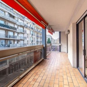 Property in Carre d'Or