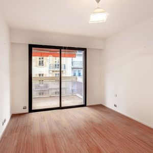 Property in Carre d'Or