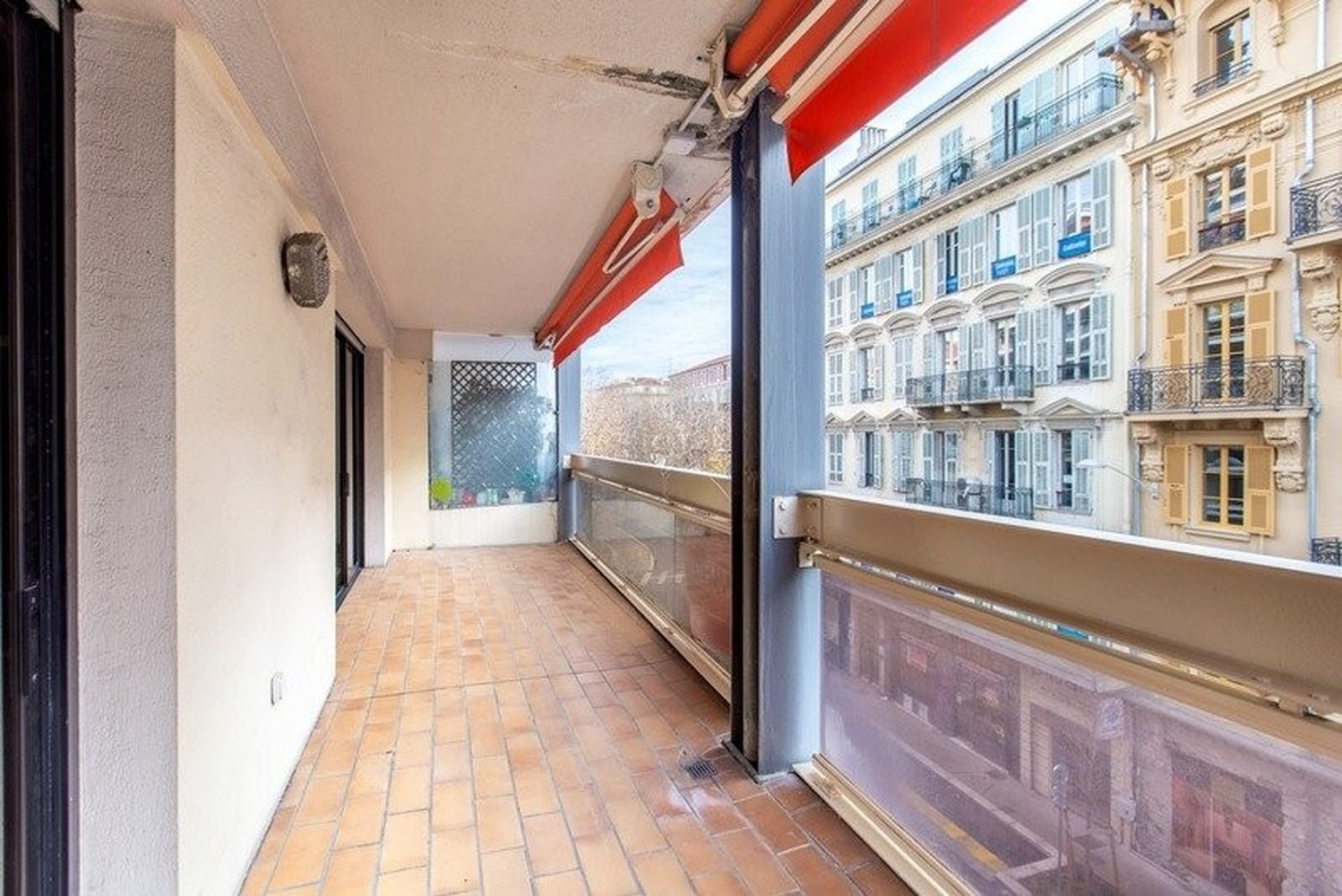 Property photo in Carre d'Or