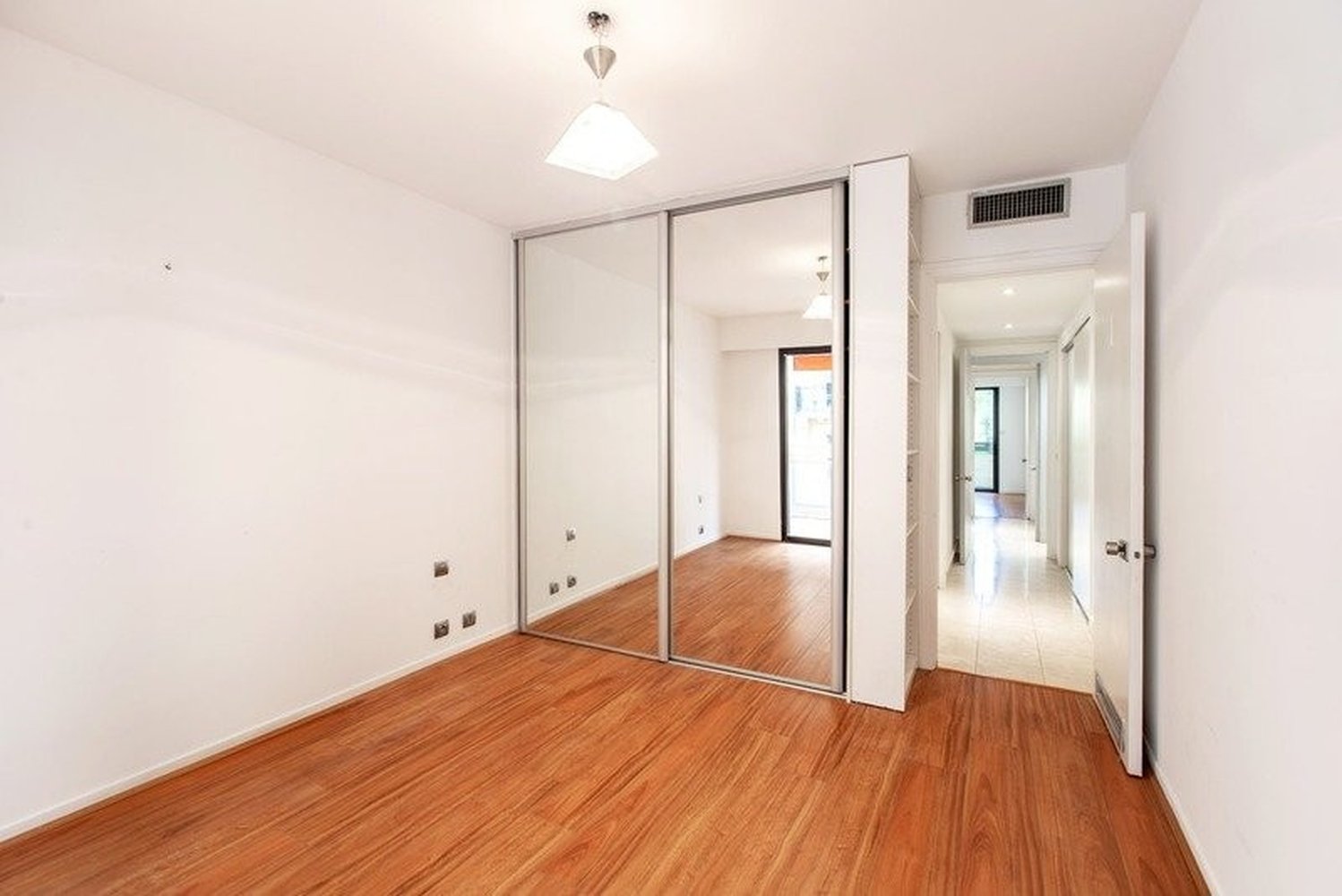 Property photo in Carre d'Or