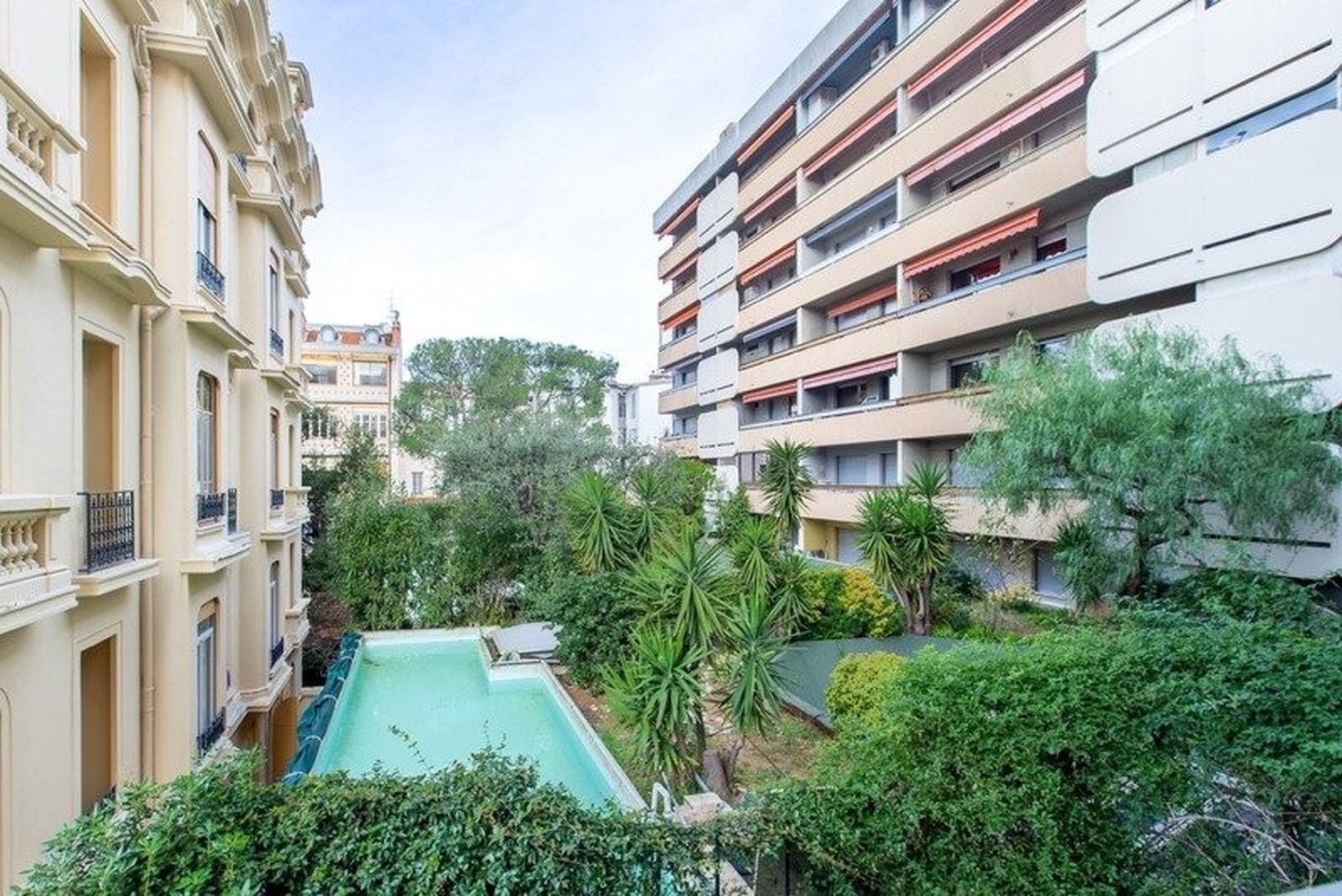 Property photo in Carre d'Or