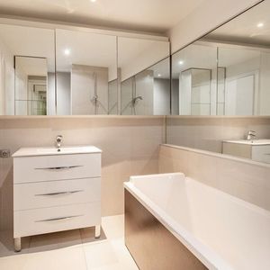 Property in Carre d'Or