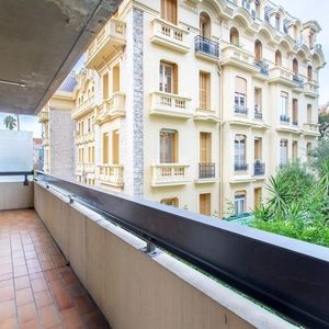 Property in Carre d'Or