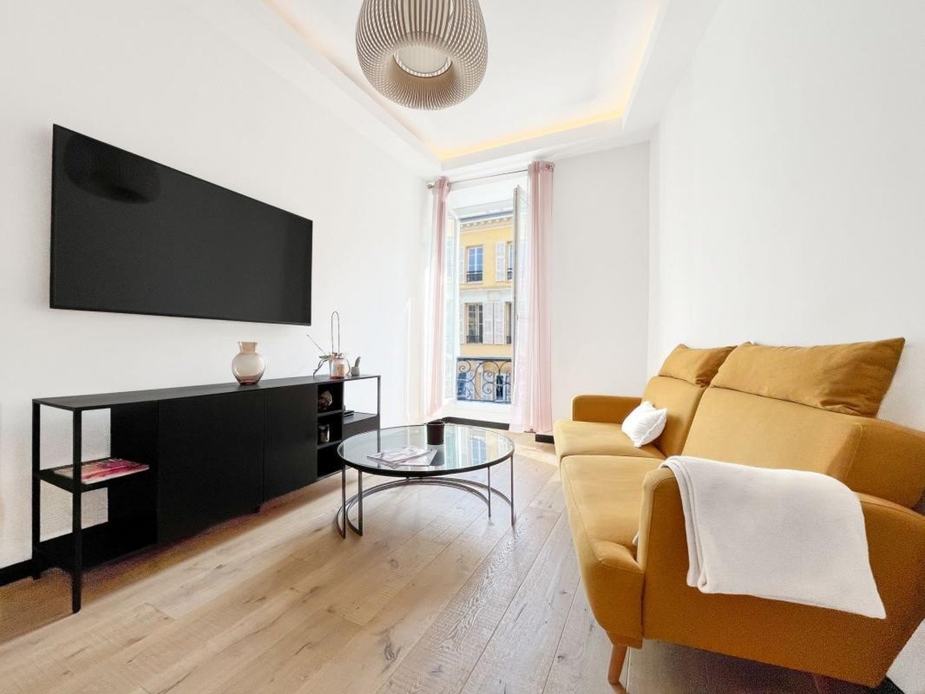 Property photo in Carre d'Or