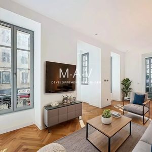 Property in Carre d'Or