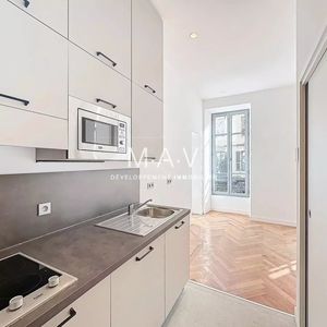 Property in Carre d'Or