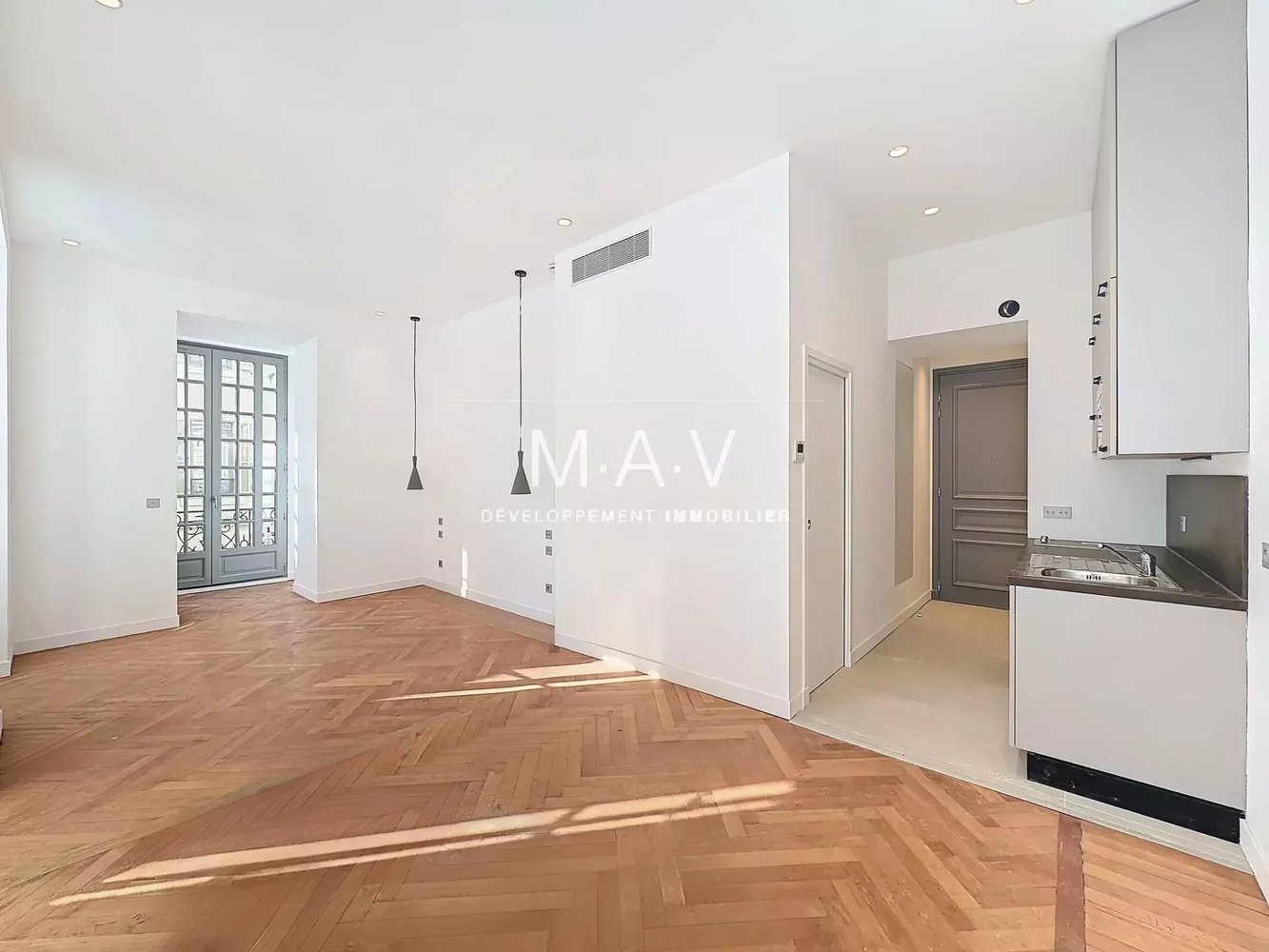 Property photo in Carre d'Or