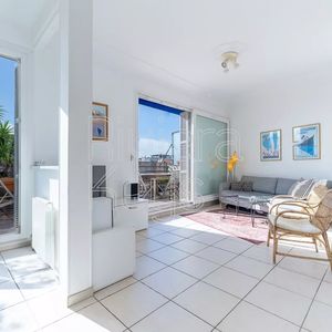 Property in Carre d'Or