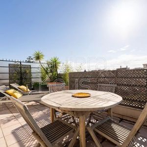 Property in Carre d'Or