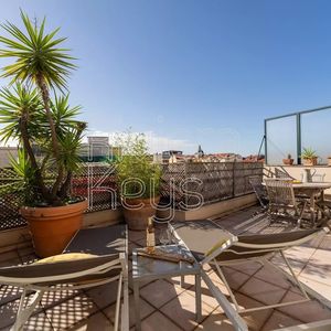 Property in Carre d'Or