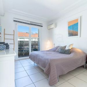 Property in Carre d'Or