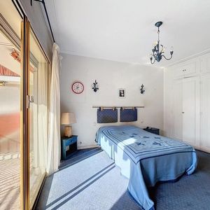 Property in Carre d'Or