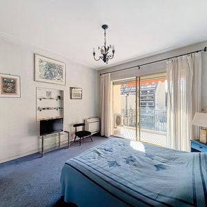 Property in Carre d'Or