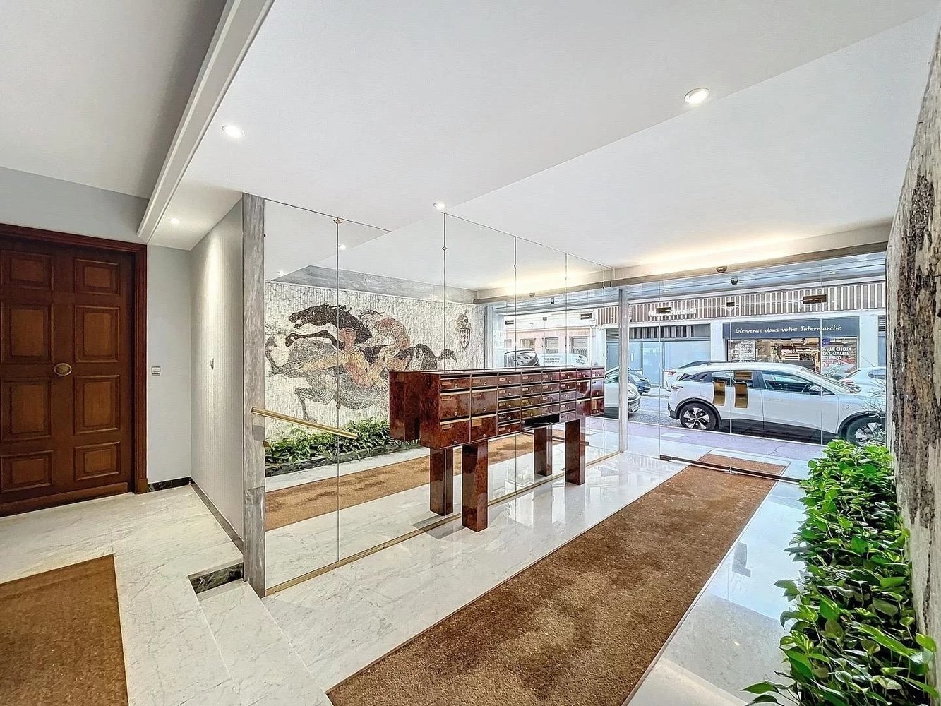 Property photo in Carre d'Or