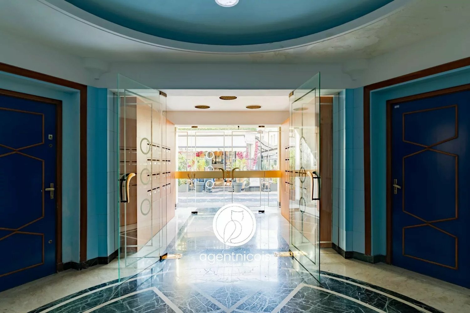 Property photo in Carre d'Or