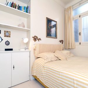 Property in Carre d'Or