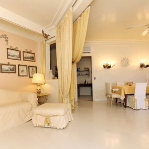 Property in Carre d'Or