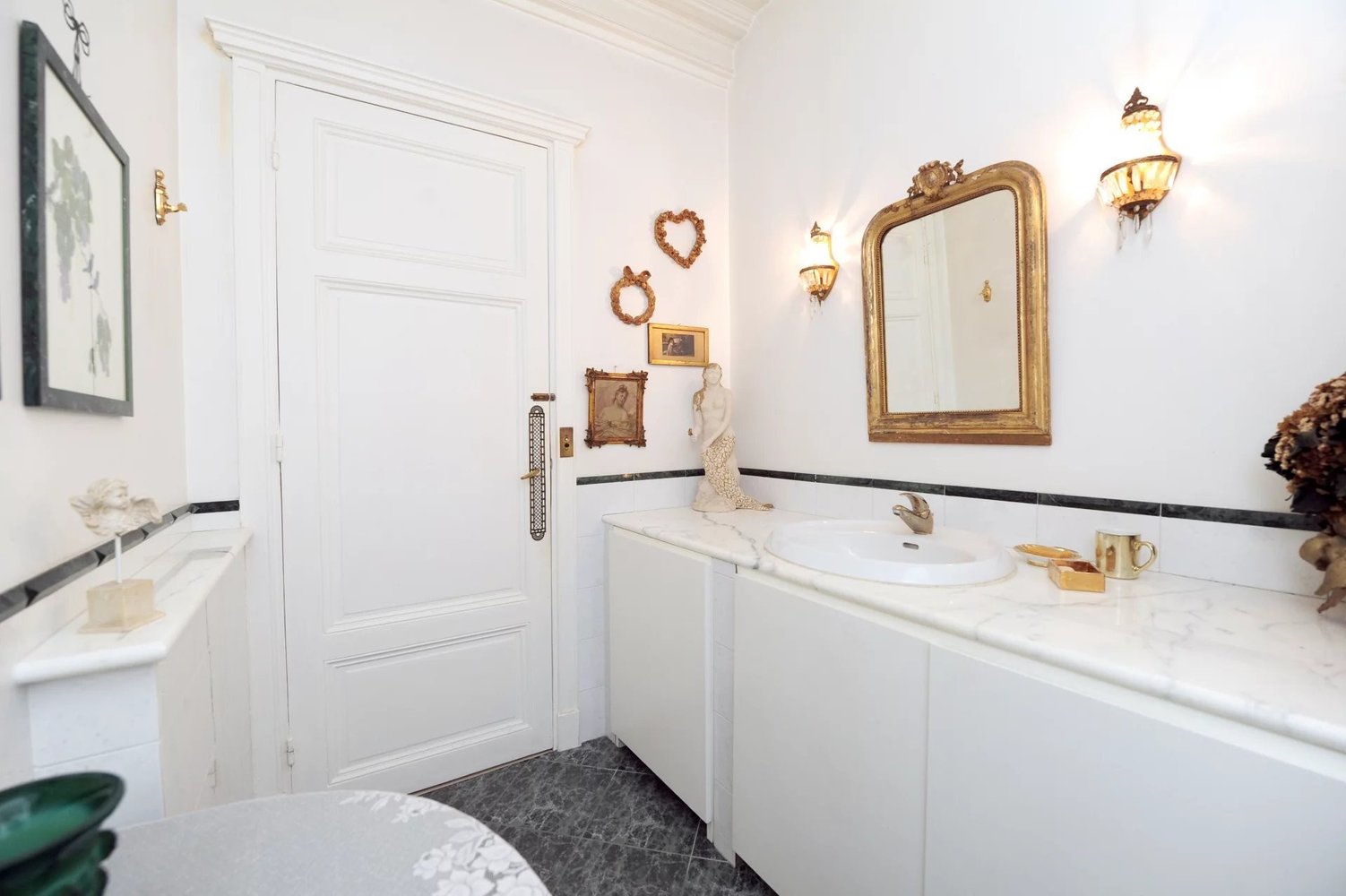 Property photo in Carre d'Or