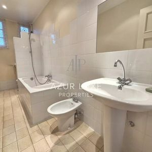 Property in Carre d'Or