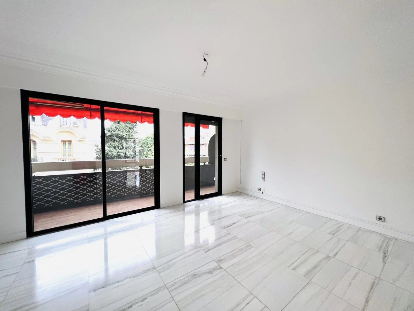 Property photo in Carre d'Or